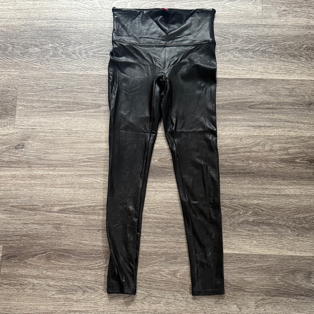 SPANX Black Faux Leather Pants Soze Medium Women’s Mid Rise Leggings